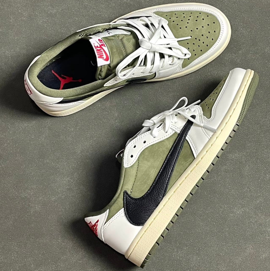 Travis Scott x Air Jordan 1 Low OG 'Medium Olive'