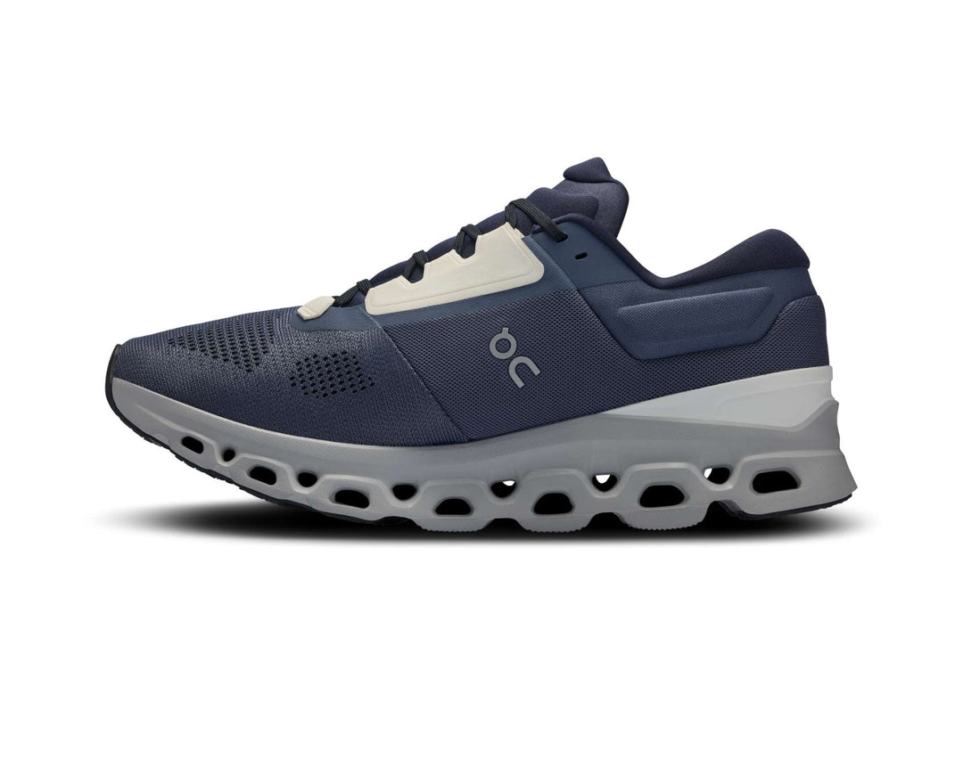 On Cloudstratus 3 Mens Running Shoes